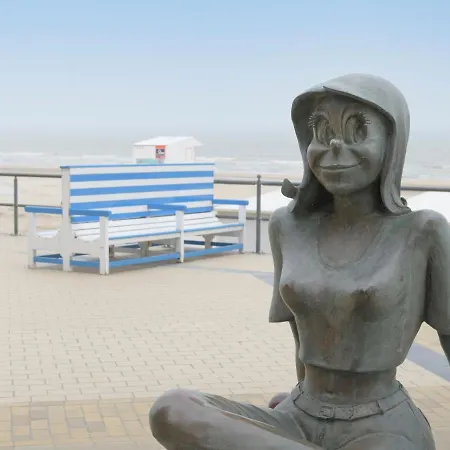 With Shared Pool Middelkerke